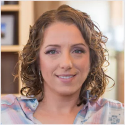 Jen Lampton headshot